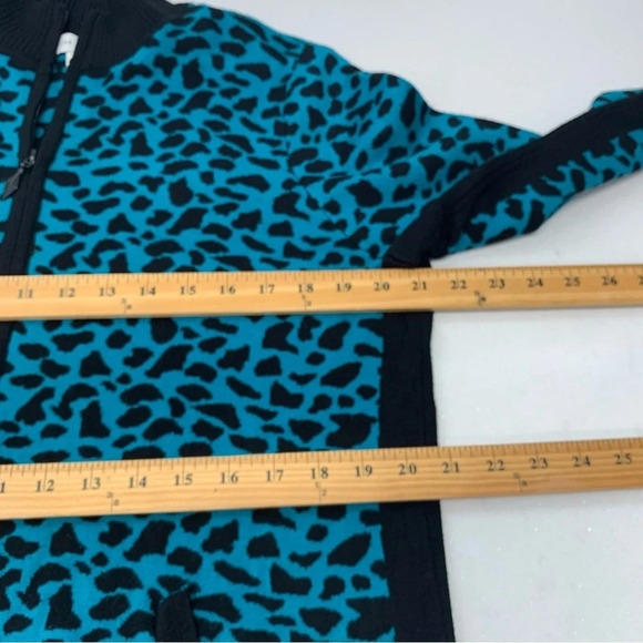 Susan Graver Cardigan Woman Large  Blue Animal Print Full Zip Pockets Stretch - Picture 10 of 11